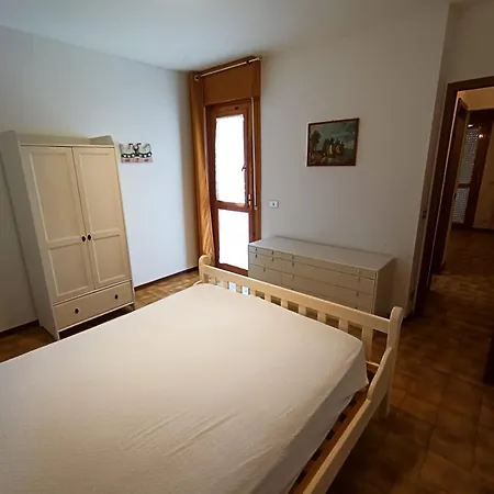 Apartment Alga Sud 9