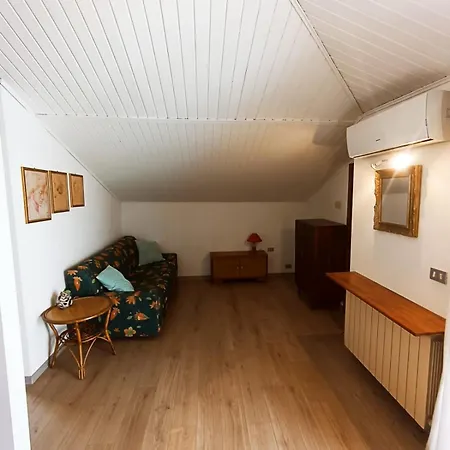 Apartment Alga Sud 9 *